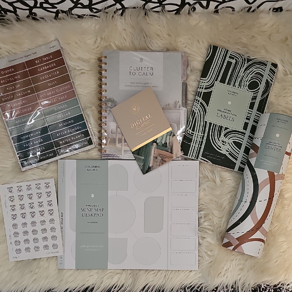 Stylish Stationery Collection with Green and White Design